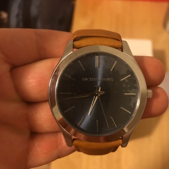 Michael Kors watch - Picture 3 of 6